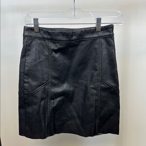 H&M Black Faux Leather Chic Mini Skirt Size 6